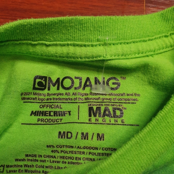 Mojang Boys Size Medium Minecraft Green T-Shirt Creeper face - Picture 3 of 3